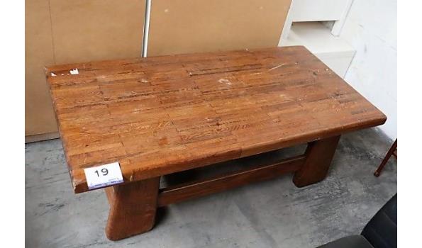 rechthoekige houten salontafel
